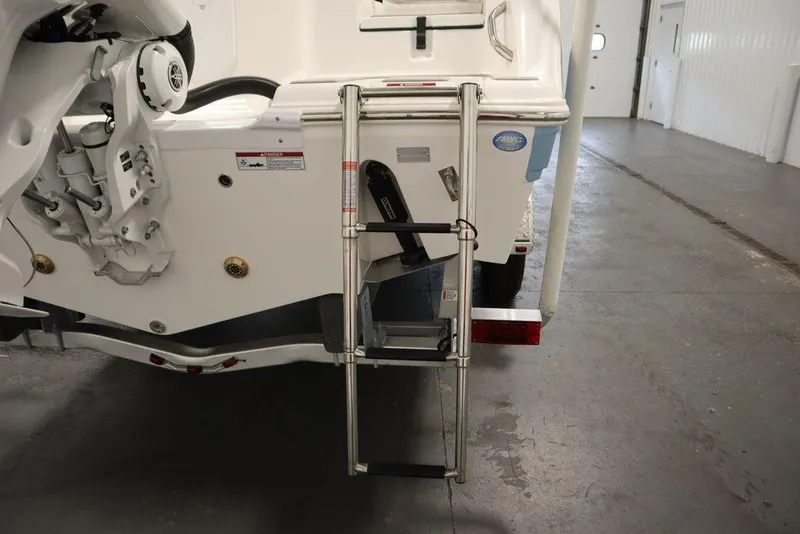 Slide: The Image of Sea Fox 248 Commander 2025 - 54