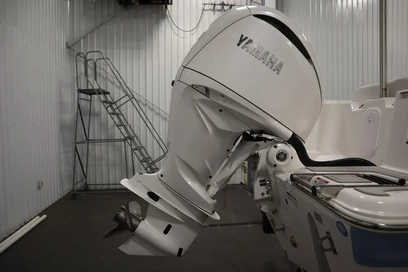 Slide: The Image of Sea Fox 248 Commander 2025 - 56