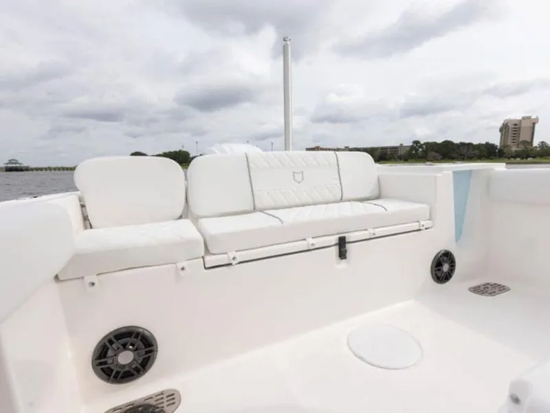 Slide: The Image of Sea Fox 248 Commander 2025 - 72