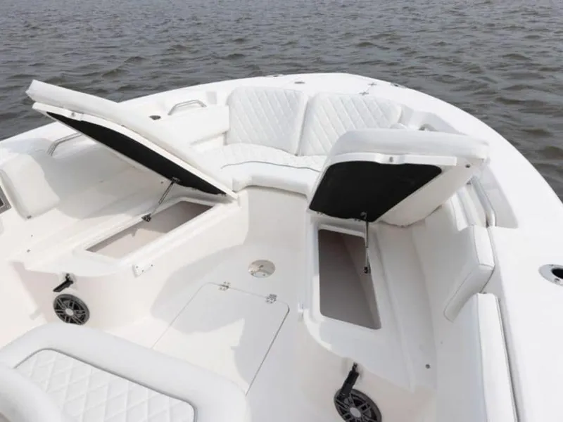 Slide: The Image of Sea Fox 248 Commander 2025 - 76
