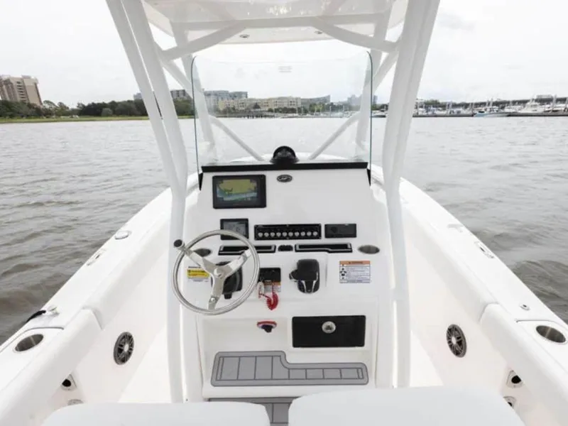 Slide: The Image of Sea Fox 248 Commander 2025 - 62