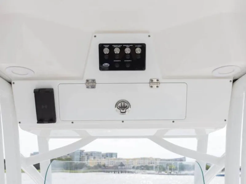 Slide: The Image of Sea Fox 248 Commander 2025 - 65