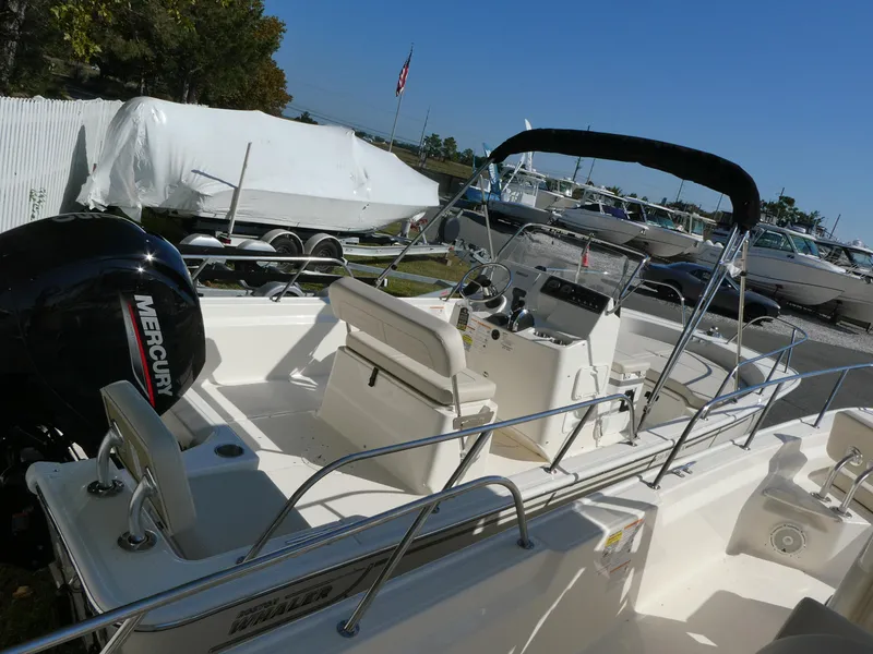 Slide: The Image of Boston Whaler 190 Montauk 2025 - 5