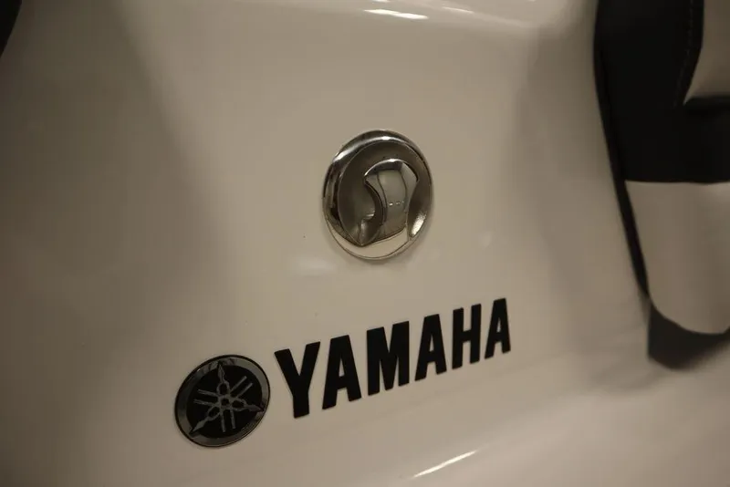 Slide: The Image of 2025 Yamaha Boats SX195 logo and emblem detail on white surface. - 41