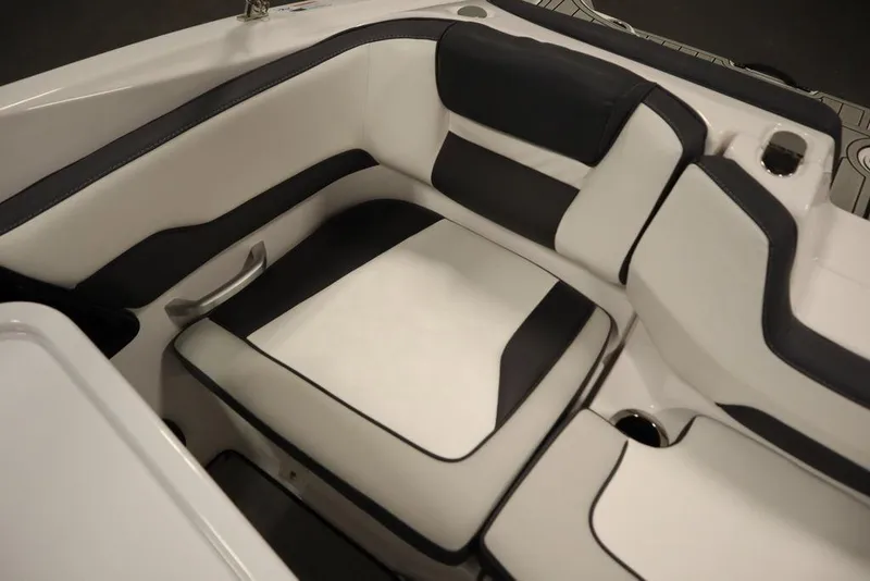 Slide: The Image of 2025 Yamaha Boats 195 SX interior seating with black and white upholstery. - 42