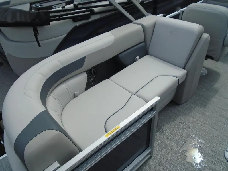 Slide: The Image of Godfrey Sweetwater 2286 SB GTP 27 In. Center Tube Package 2025 - 10