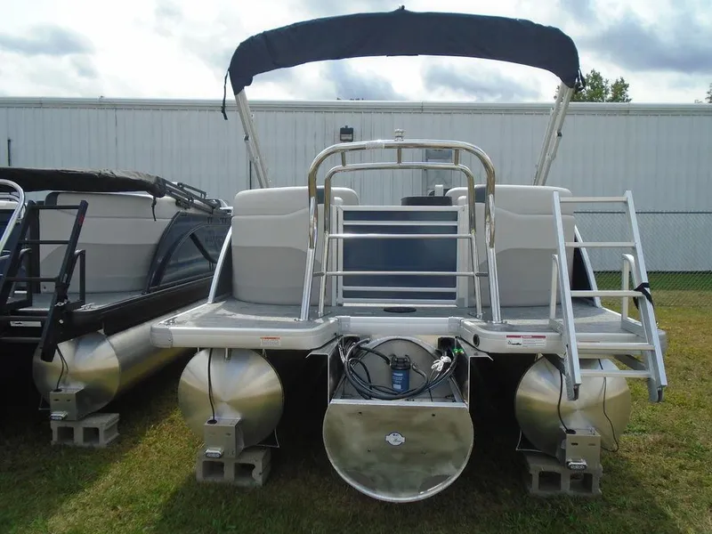 Slide: The Image of Godfrey Sweetwater 2286 SB GTP 27 In. Center Tube Package 2025 - 12