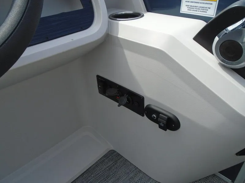 Slide: The Image of Godfrey Sweetwater 2286 SB GTP 27 In. Center Tube Package 2025 - 16