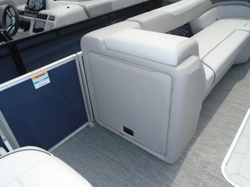 Slide: The Image of Godfrey Sweetwater 2286 SB GTP 27 In. Center Tube Package 2025 - 17