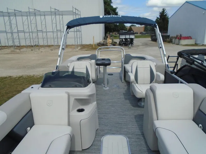 Slide: The Image of Godfrey Sweetwater 2286 SB GTP 27 In. Center Tube Package 2025 - 21