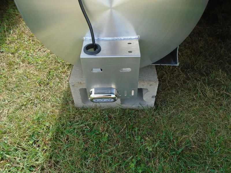 Slide: The Image of Godfrey Sweetwater 2286 SB GTP 27 In. Center Tube Package 2025 - 25