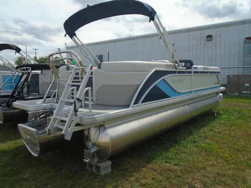 Slide: The Image of Godfrey Sweetwater 2286 SB GTP 27 In. Center Tube Package 2025 - 8