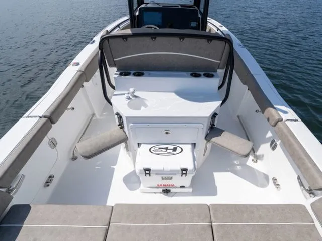 Slide: The Image of Sea Hunt Ultra 255 SE 2026 - 8