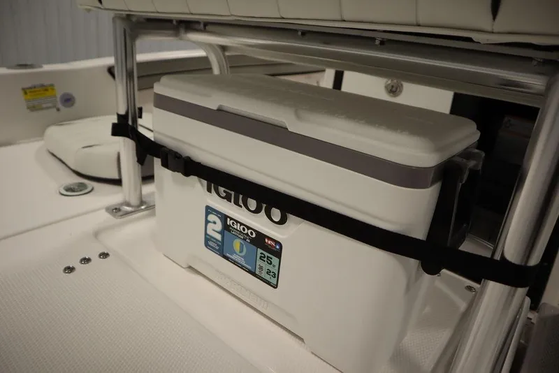 Slide: The Image of Yamaha Boats 2025 190 FSH Sport with Igloo cooler secured on deck. - 38