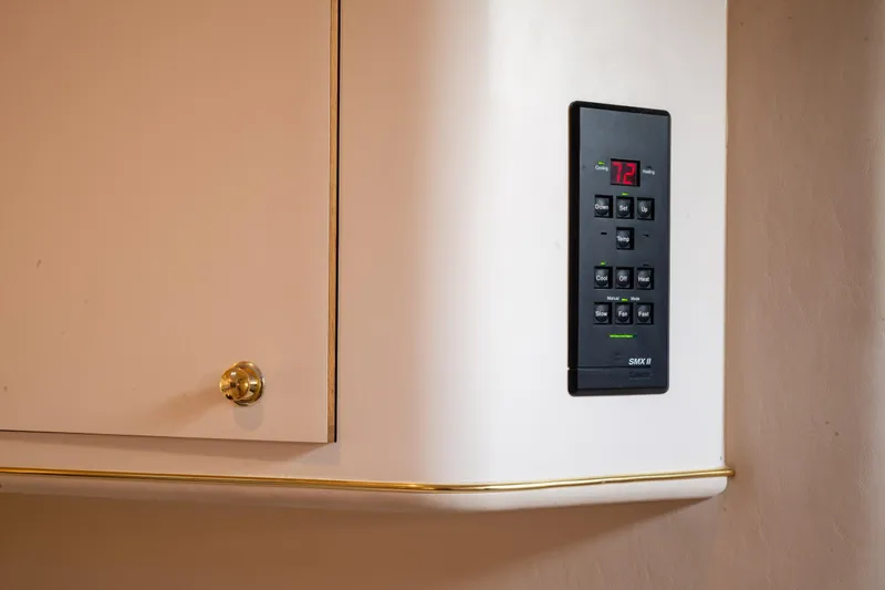 Slide: The Image of Salon Air Conditioner Thermostat - 40