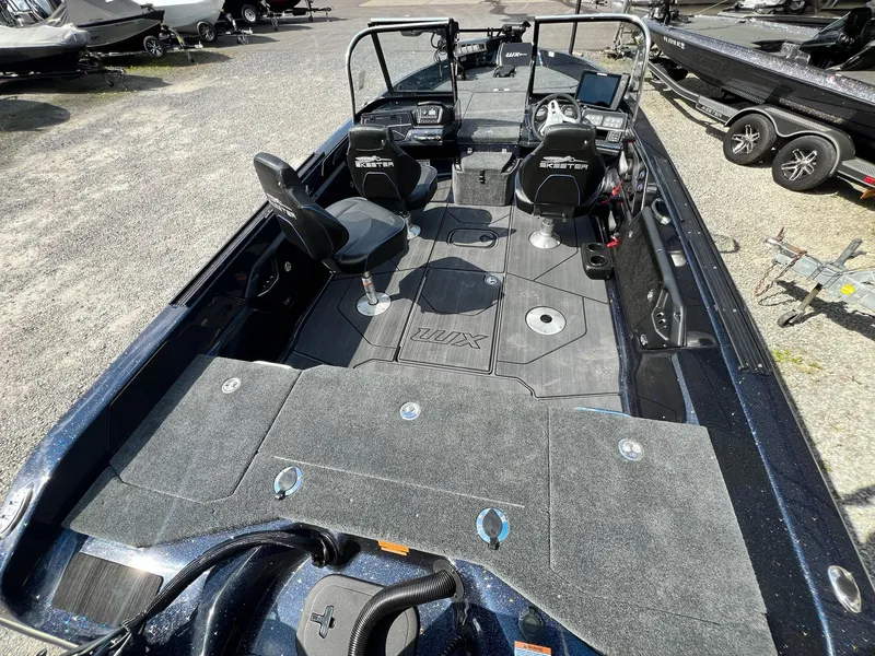 Slide: The Image of Skeeter WX2200 2025 - 26