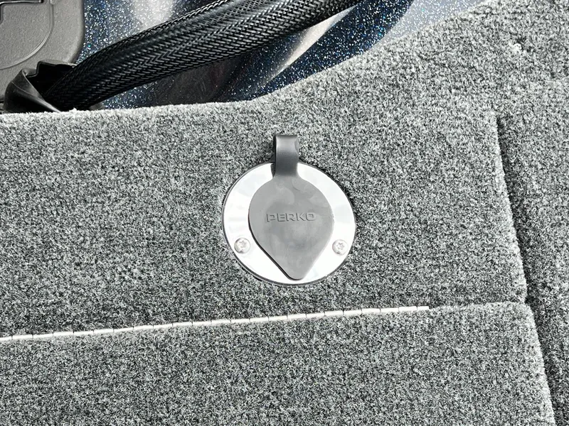 Slide: The Image of Skeeter WX2200 2025 - 40