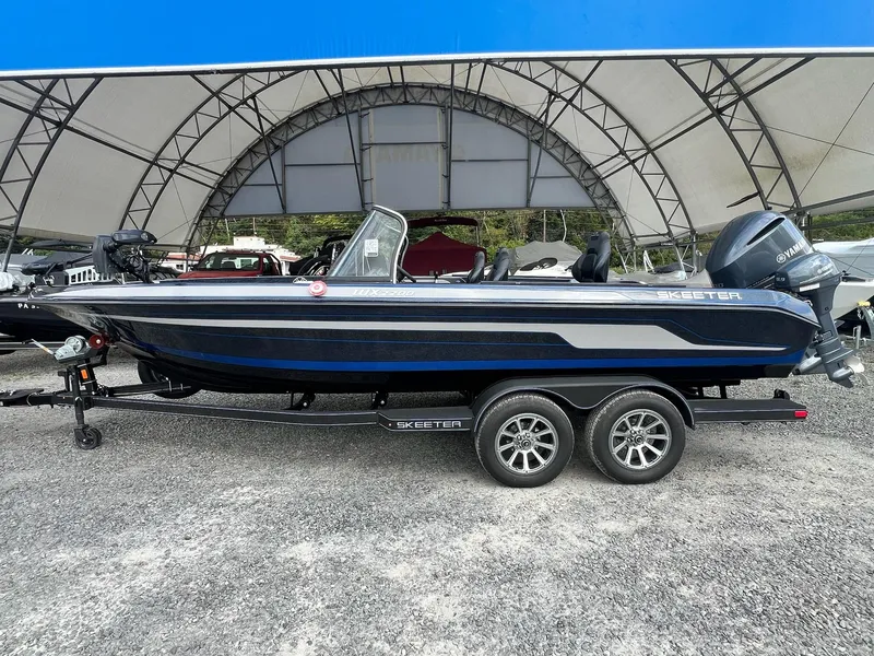 Slide: The Image of Skeeter WX2200 2025 - 48