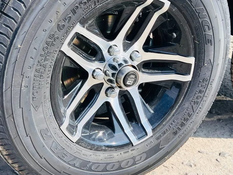 Slide: The Image of Skeeter ZXR19 2025 - 4