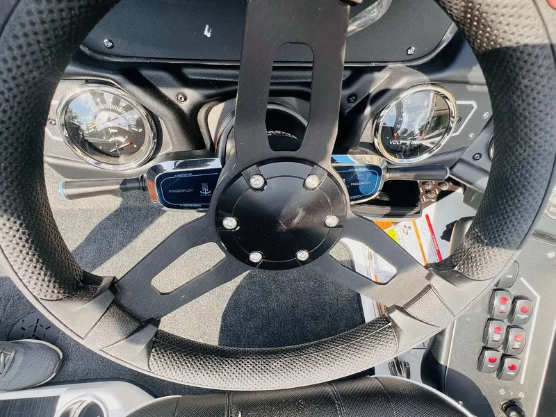 Slide: The Image of Skeeter ZXR19 2025 - 9