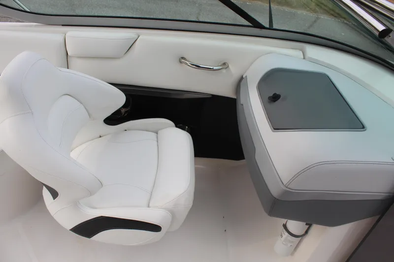 Slide: The Image of Regal 2300 Bowrider 2012 - 7