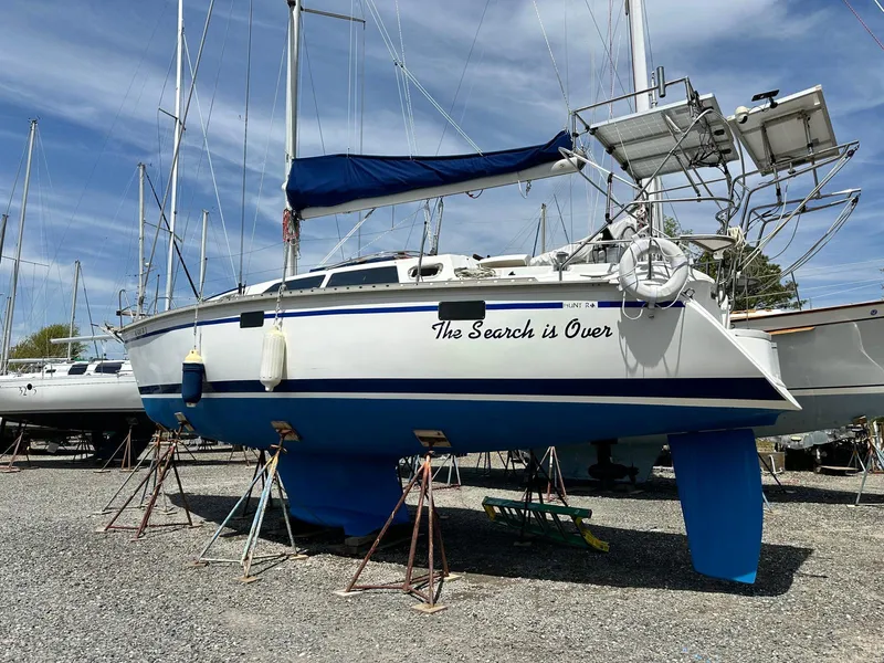 Slide: The Image of Hunter 33.5 1994 - 51