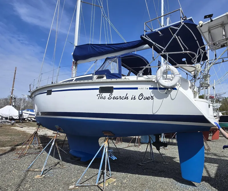 Slide: The Image of Hunter 33.5 1994 - 63