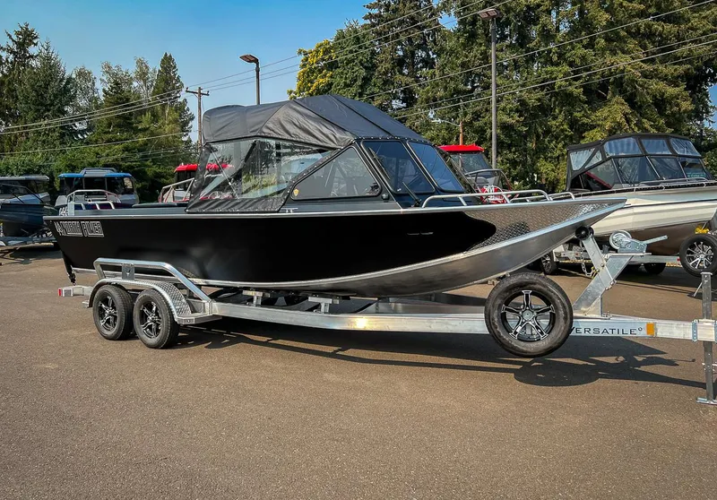 Slide: The Image of North River 23 Commander 2026 - 1