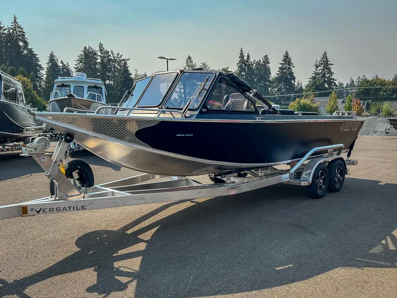 Slide: The Image of North River 23 Commander 2026 - 21