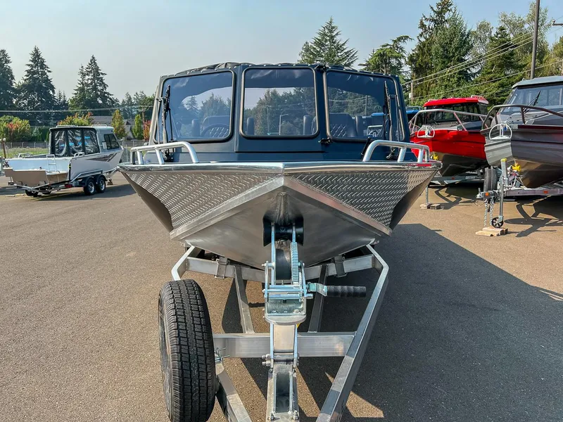 Slide: The Image of North River 23 Commander 2026 - 22