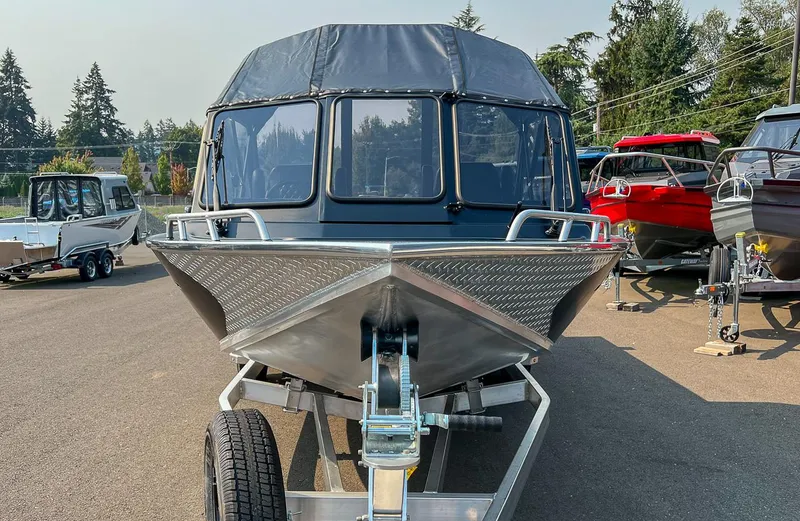 Slide: The Image of North River 23 Commander 2026 - 8