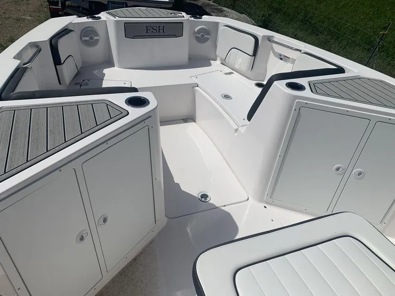 Slide: The Image of Yamaha 222 FSH Sport 2025 - 5