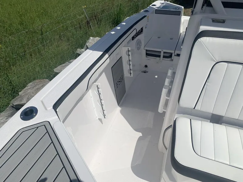 Slide: The Image of Yamaha 222 FSH Sport 2025 - 7