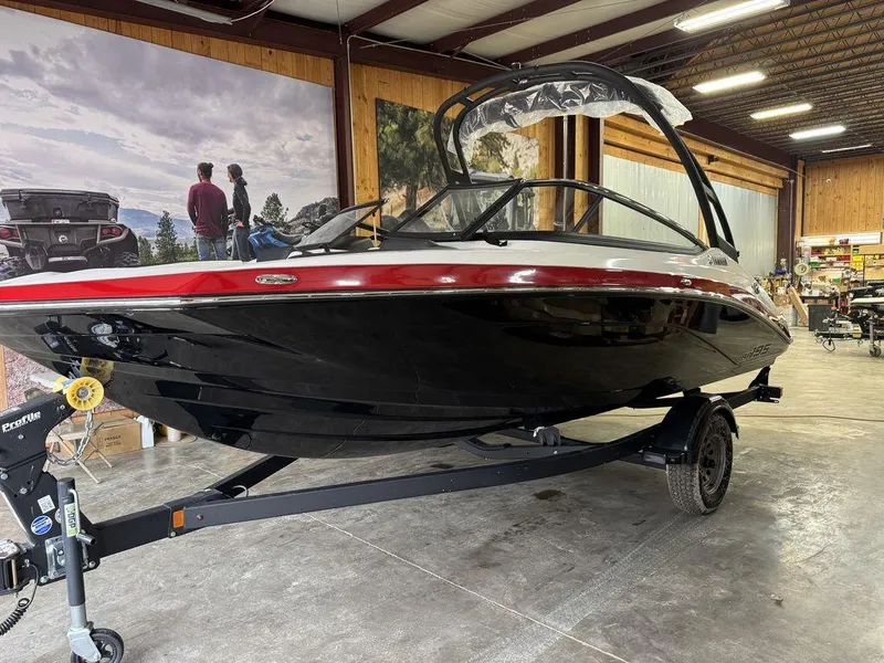 Slide: The Image of Yamaha AR195 2025 - 2