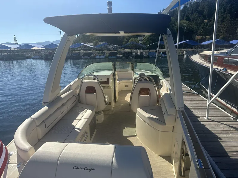 Slide: The Image of Chris-Craft Launch 28 GT 2025 - 10