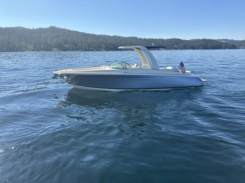 Slide: The Image of Chris-Craft Launch 28 GT 2025 - 5