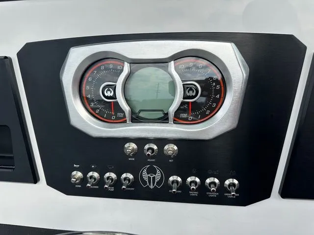 Slide: The Image of Scarab 255 Open SE 2025 - 10