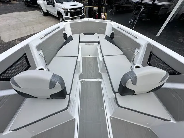 Slide: The Image of Scarab 255 Open SE 2025 - 14