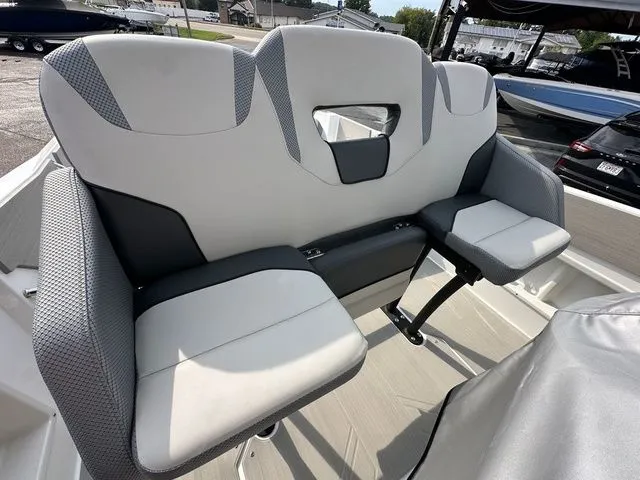 Slide: The Image of Scarab 255 Open SE 2025 - 17