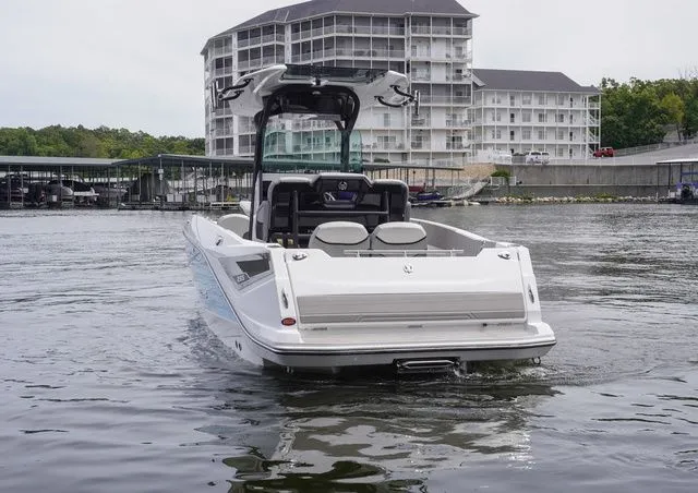 Slide: The Image of Scarab 255 Open SE 2025 - 4