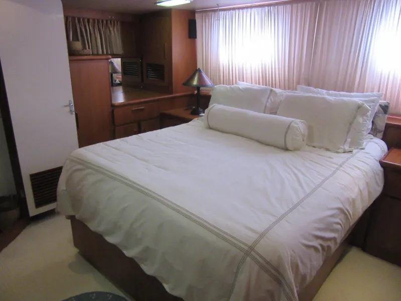 Slide: The Image of MASTER STATEROOM - 2