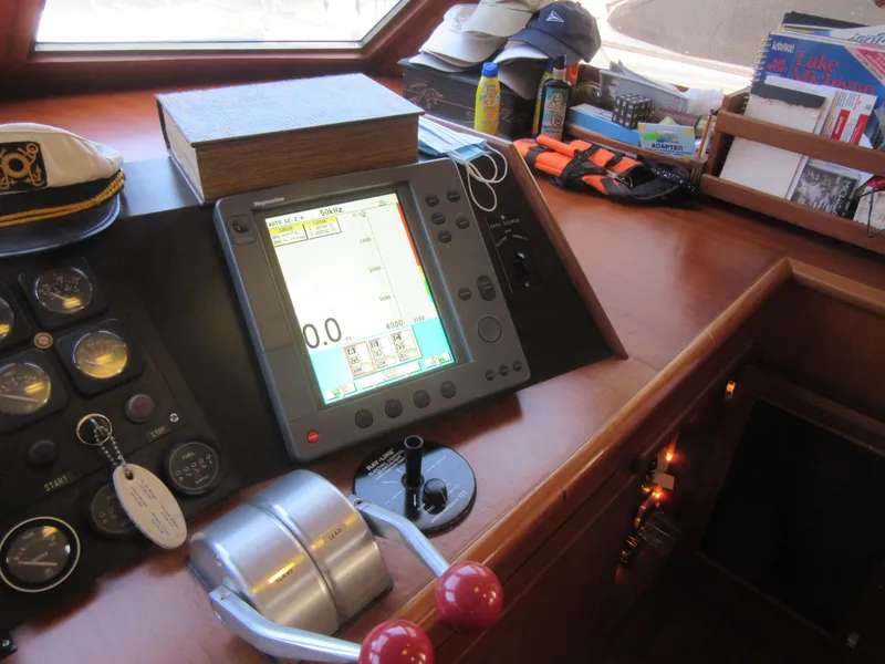 Slide: The Image of PILOTHOUSE ELECTRONICS - 23