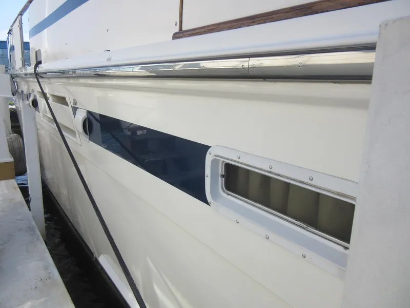 Slide: The Image of HULLSIDES - 7