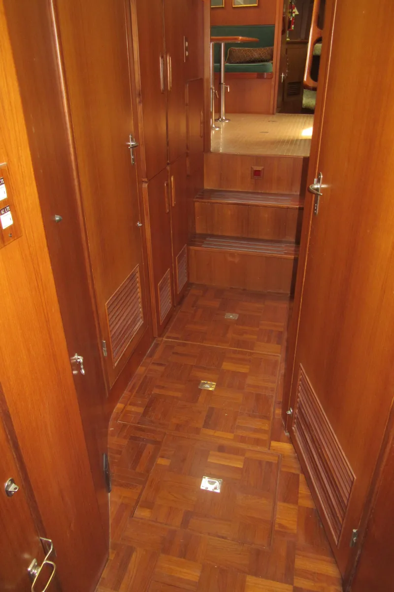 Slide: The Image of Jefferson Marquessa 52 1990 - 81