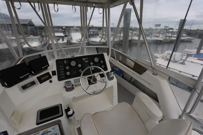 Slide: The Image of Luhrs 342 Convertible 1990 - 11