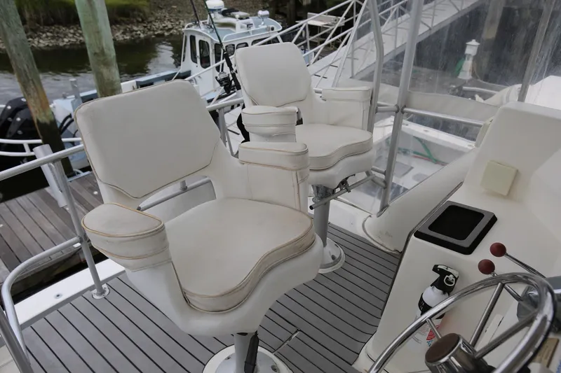 Slide: The Image of Luhrs 342 Convertible 1990 - 17