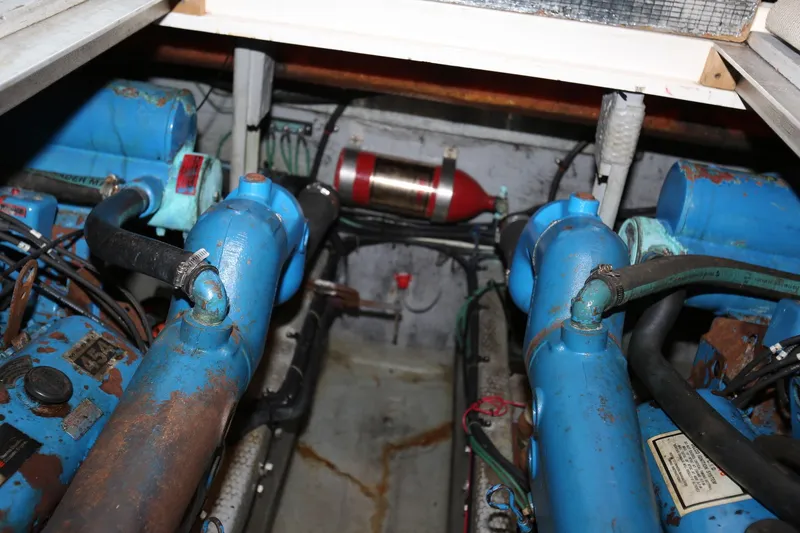 Slide: The Image of Luhrs 342 Convertible 1990 - 60