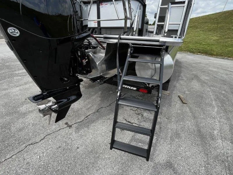 Slide: The Image of Crest Caribbean 250 USD 2025 - 12