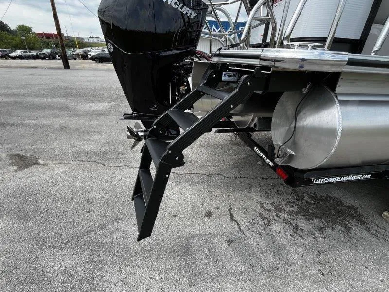 Slide: The Image of Crest Caribbean 250 USD 2025 - 30