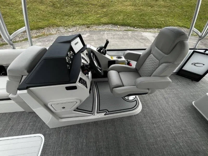 Slide: The Image of Crest Caribbean 250 USD 2025 - 40